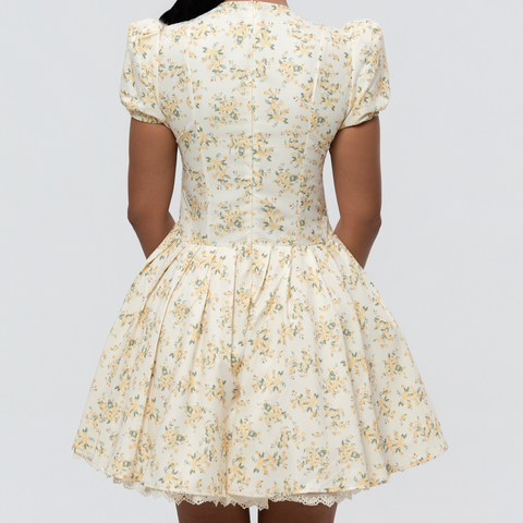 Ivory Petal Elegance