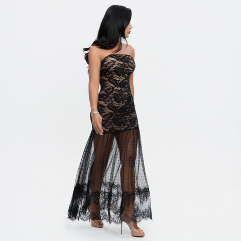 Noir Elegance Veil